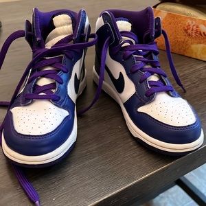 Good condition Nikes for girls